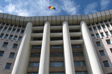 VIDEO. Start reparatie! Cand va fi gata sala de sedinte si toate birourile din cladirea Parlamentului