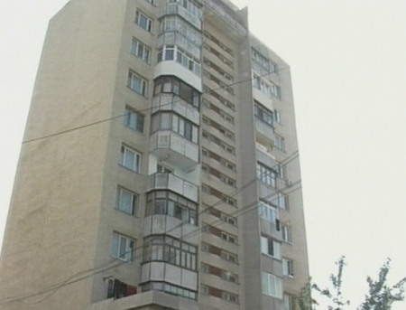 Ne plangem ca nu avem bani, dar cumparam locuinte. Imobilele s-au scumpit cu 8 procente. Vezi preturile
