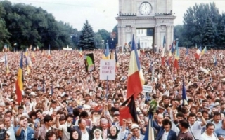 Constantin Tanase: Oricat l-ai hrani pe lup, el tot spre ...URSS se uita