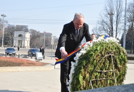 Mesajul lui Nicolae Timofti cu ocazia Zilei Independentei: Tot ce realizeaza Republica Moldova apartine poporului