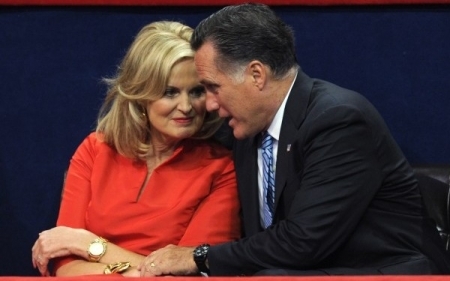 Cu banii republicanilor si laudele sotiei, Mitt Romney a intrat oficial in cursa pentru Casa Alba