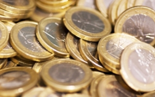 Bulgaria a INGHETAT pe termen nelimitat trecerea la moneda euro
