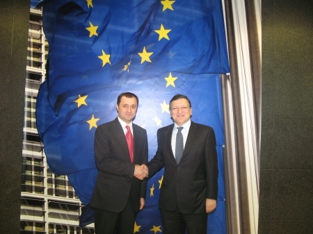 Vizita la nivel inalt! Jose Manuel Barroso ar putea vizita in curand Republica Moldova