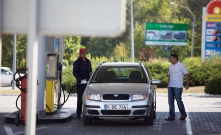 Carburantii ar putea sa ne arda buzunarele si mai scump. De cand se va intampla acest lucru si de ce