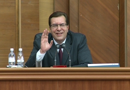 VIDEO. Lupu ramane in fotoliu! Prima sedinta a Parlamentului, plina de replici ironice si luari peste picior