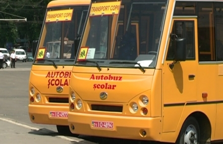 In asteptarea anchetei! Cum a reactionat Filat la faptul ca unele autobuze scolare s-au defectat