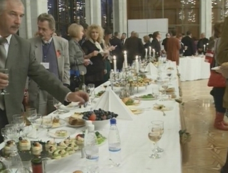 VIDEO. Moldovenii intorsi de peste hotare, la Congresul Diasporei: Am visat sa mancam bucate moldovenesti