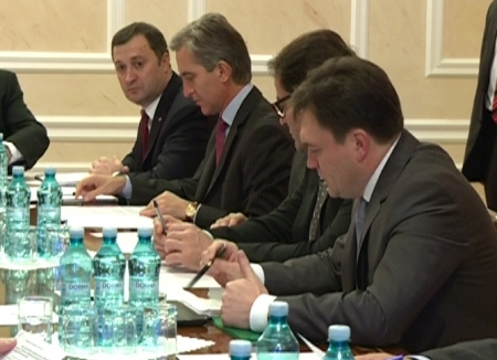 LIVE TEXT CHAT. Dorin Chirtoaca, invitat In PROfunzime
