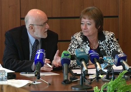 VIDEO. APCE: Constitutia trebuie schimbata! Ce au mai spus oficialii europeni dupa vizita la Chisinau