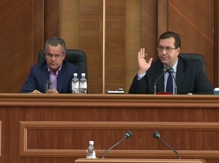 VIDEO. Bugetul asigurarilor sociale a fost votat de Parlament in formula dorita de sindicalisti