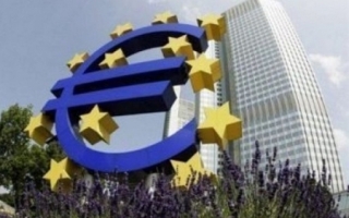 UE analizeaza modalitati pentru acceptarea statelor non-euro in uniunea bancara