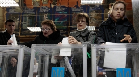 VIDEO. Scrutinul din Ucraina, marcat de fraude! Pentru cine si-au dat votul cetatenii stabiliti in Moldova