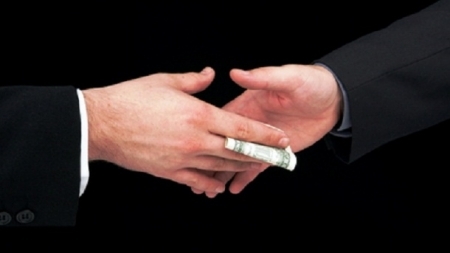 Sondaj Transparency International: Justitia, cel mai corupt domeniu din Republica Moldova