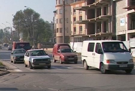 VIDEO. De maine, soferii masinilor cu numere straine vor trebui sa cumpere vinieta
