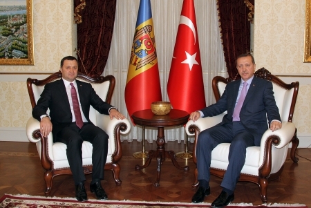 VIDEO. La vara mergem in Turcia fara vize! Un acord in acest sens a fost semnat la Ankara