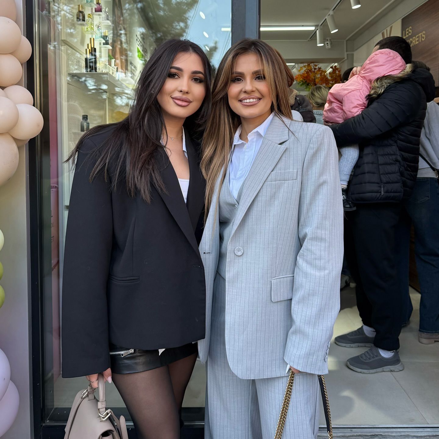 Marina Paniș (fondatoarea Equivalenza) alături de Laurenția Coptileț