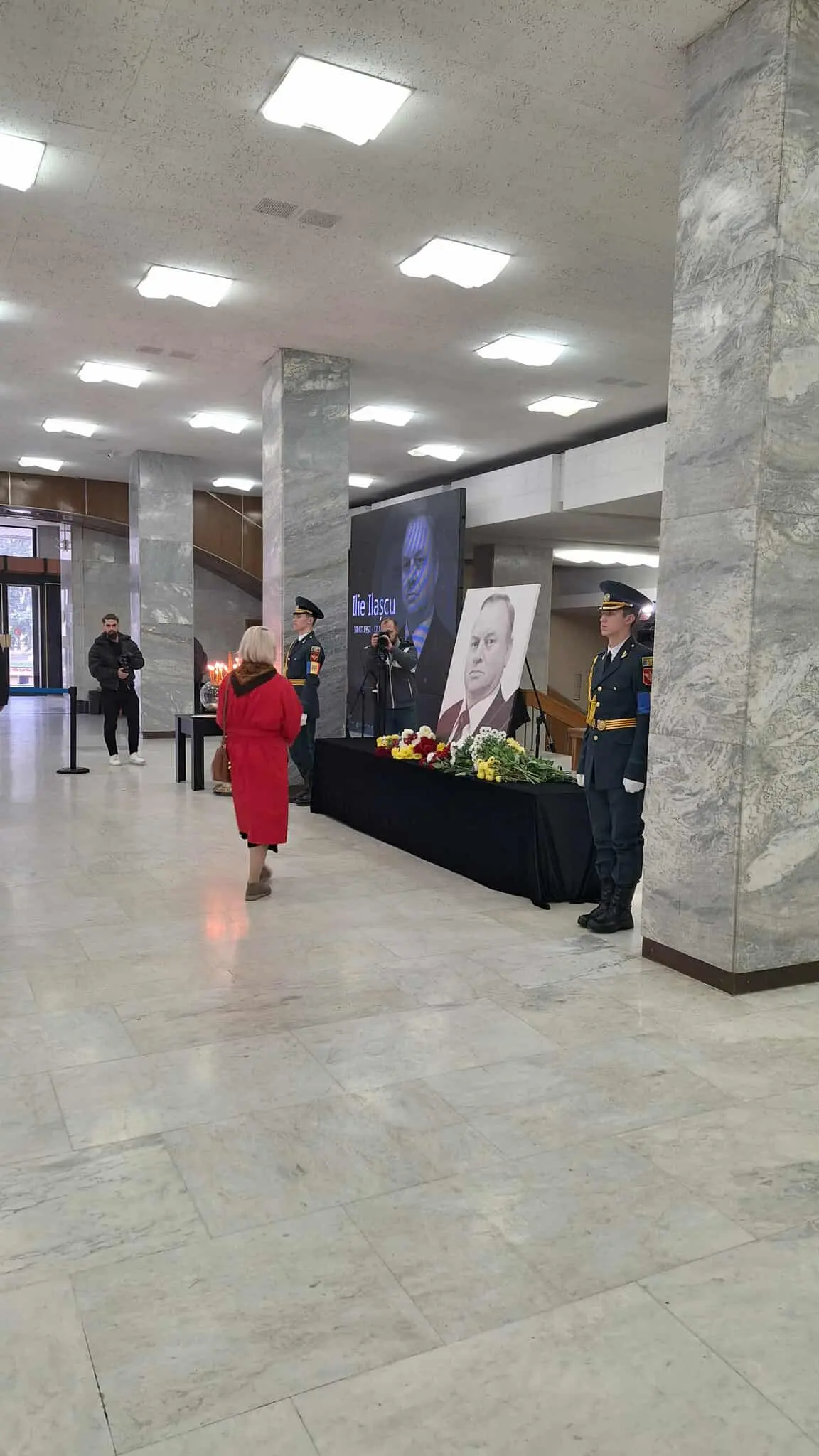 Cetățenii își iau rămas-bun de la Ilie Ilașcu 