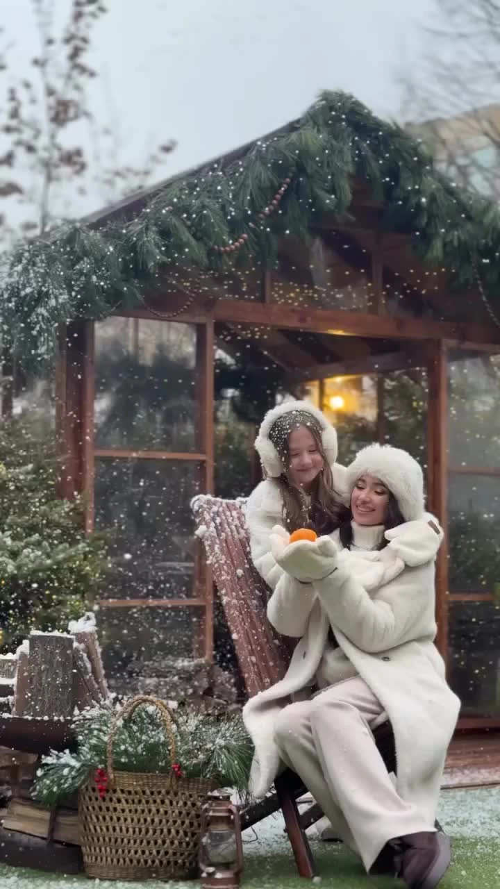 Iulia Deliu și fiica ei, Eva