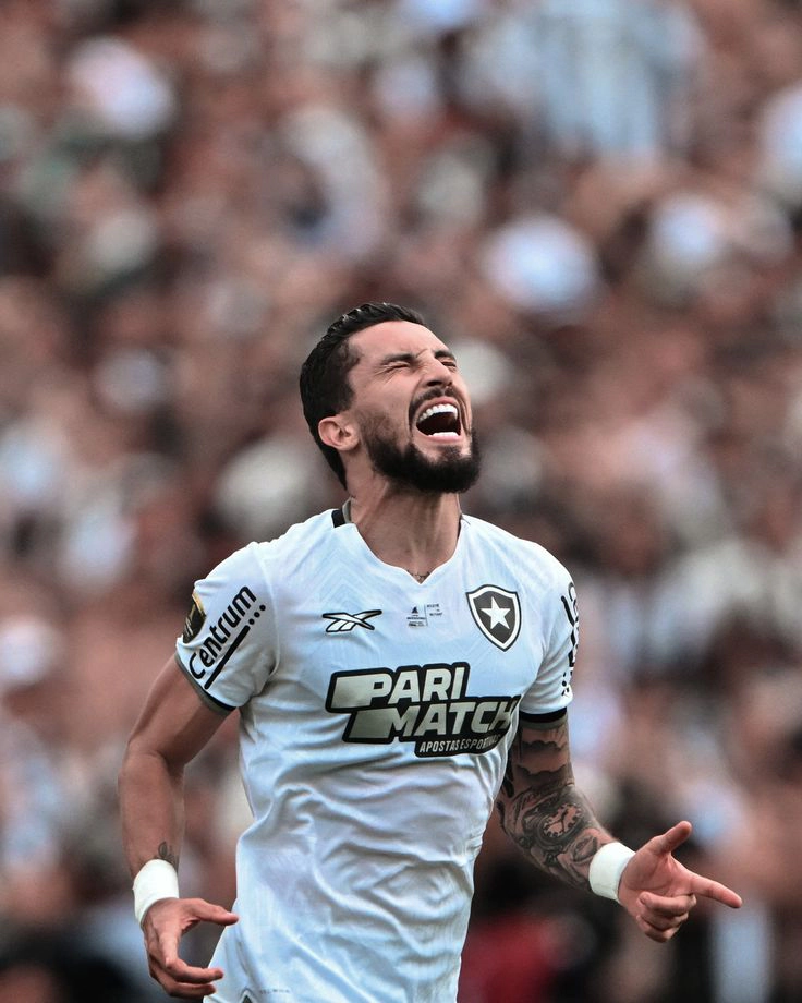 Alex Telles