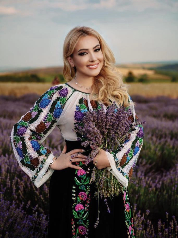 Adriana Ochișanu