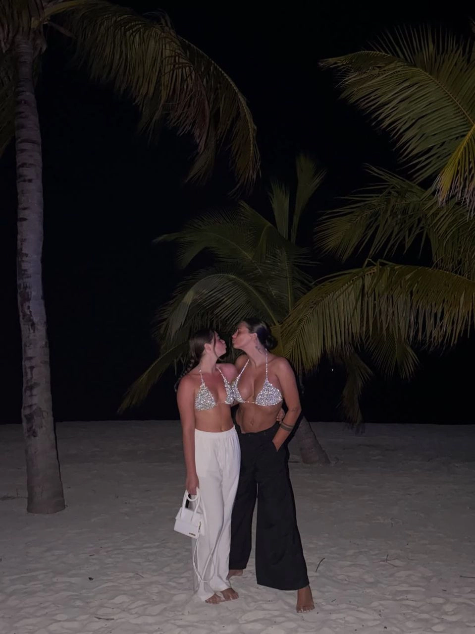 Antonia cu fiica ei Maya