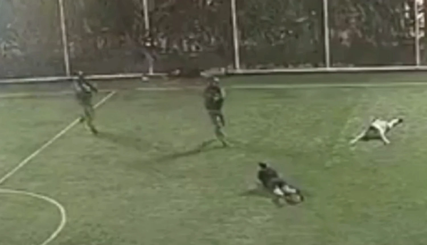 atac pe teren de fotbal