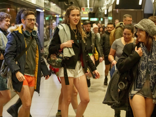 „No Trousers on Tube Ride” 