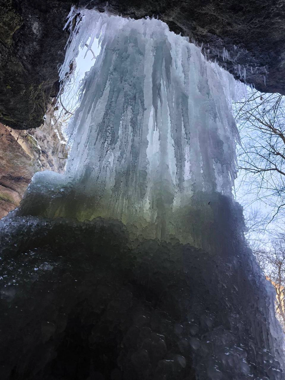  Cascada de la Saharna a înghețat 