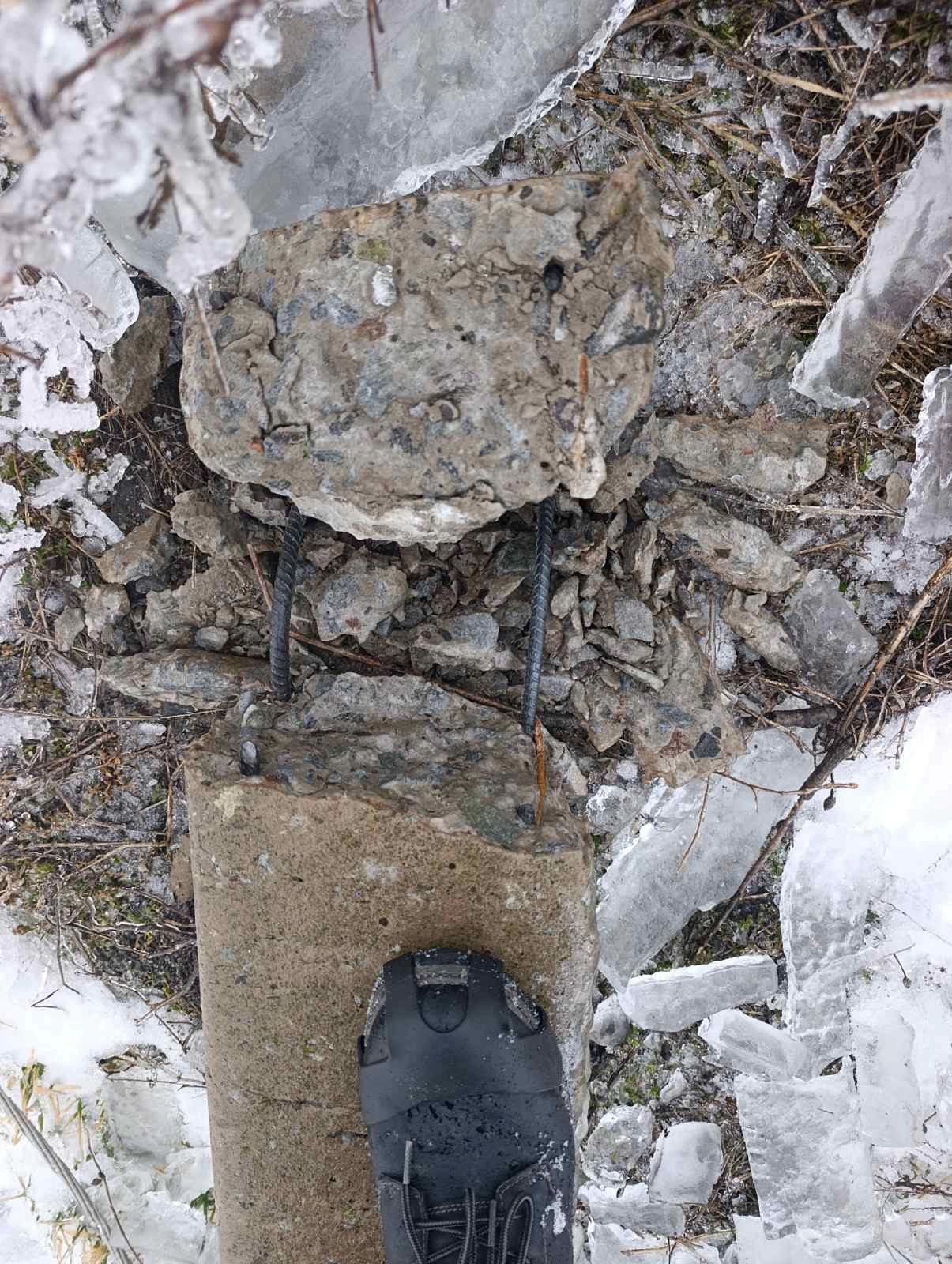 Pilon afectat de condițiile meteo 