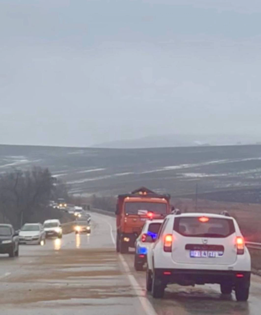 Drum blocat din cauza ghețușului