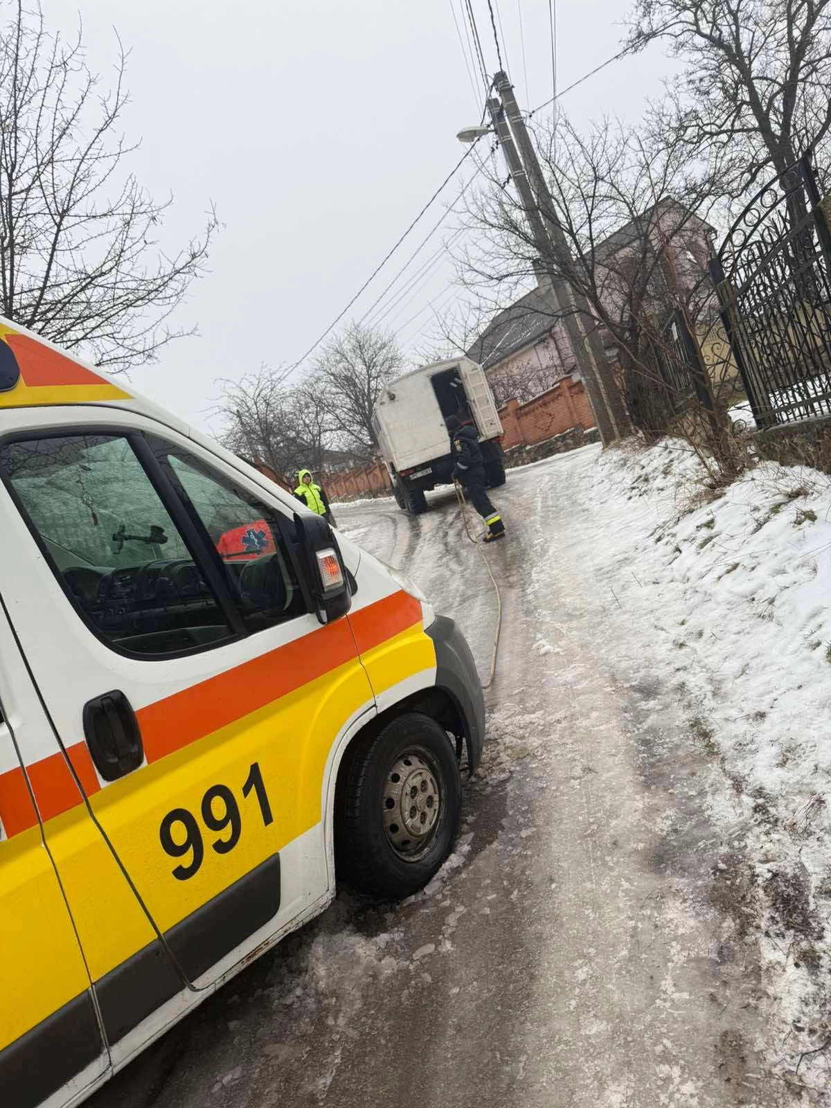 Ambulanță blocată