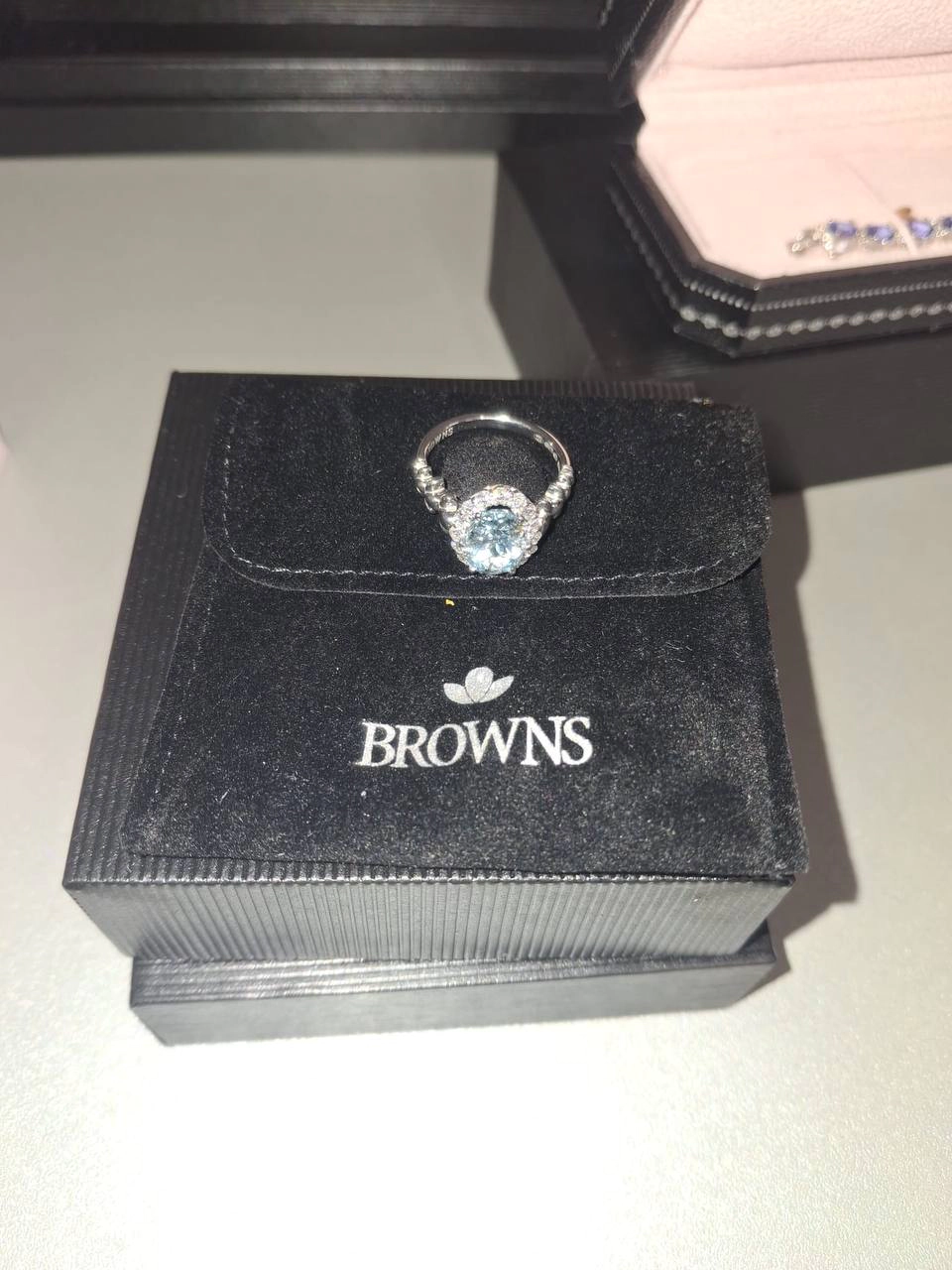 Bijuterii nedeclarate 