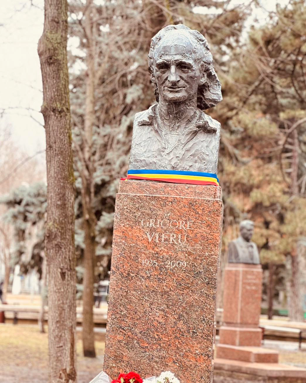 Bustul lui Grigore Vieru
