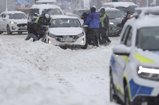 Ninsori puternice la București