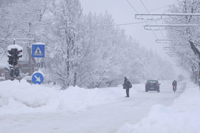 Ninsori puternice la București