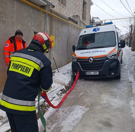 Ambulanță tractată