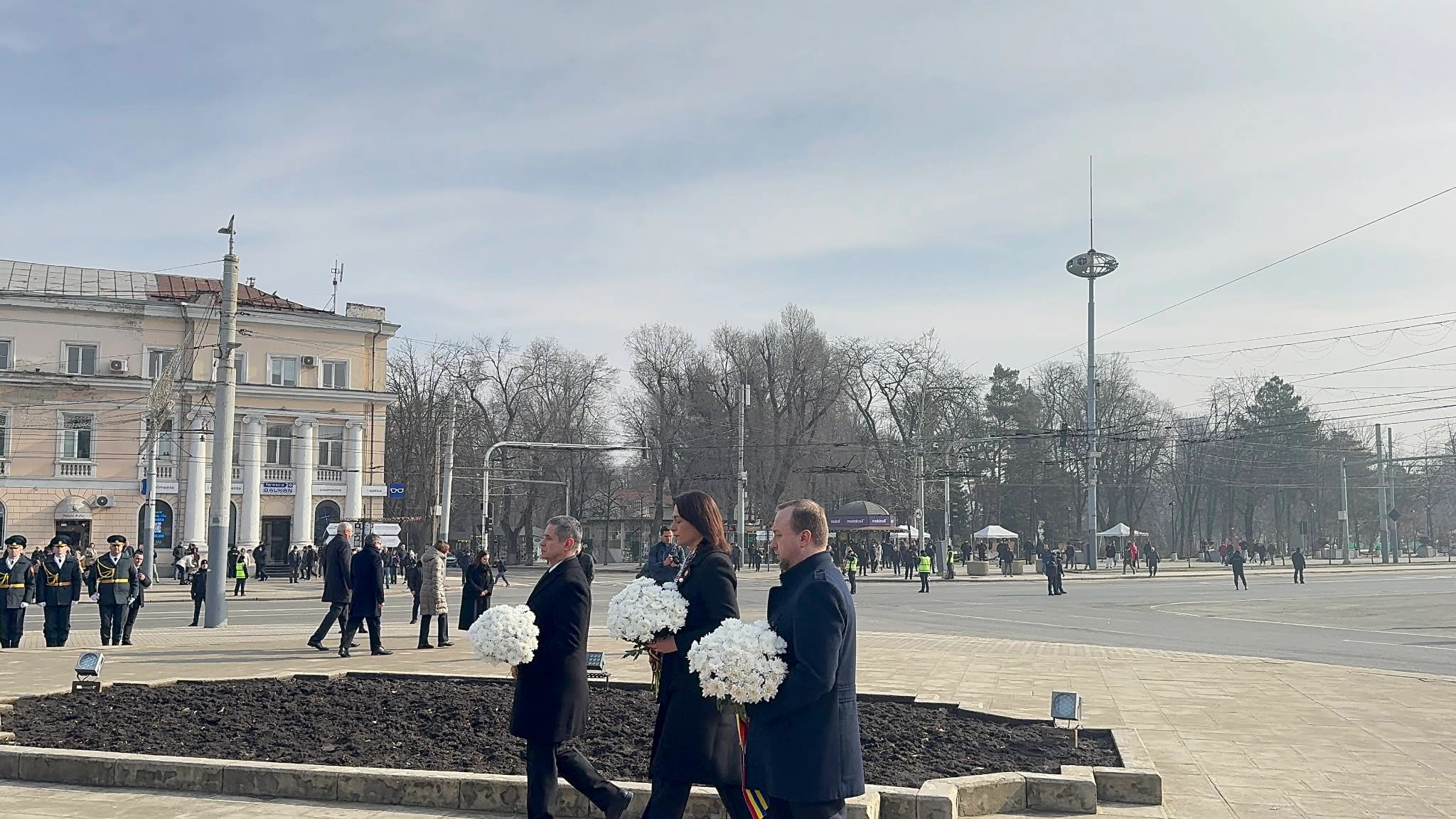 Angajații SIS, ministerul Afacerilor Interne și ministerul Apărării