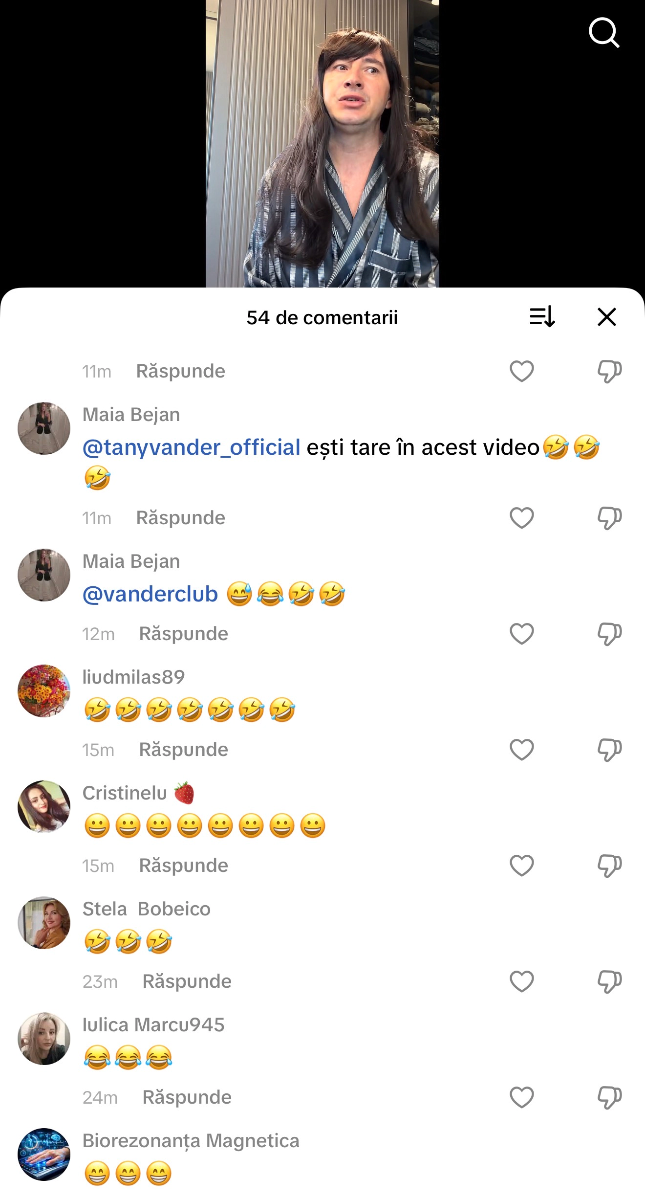 Comentariile sub postare