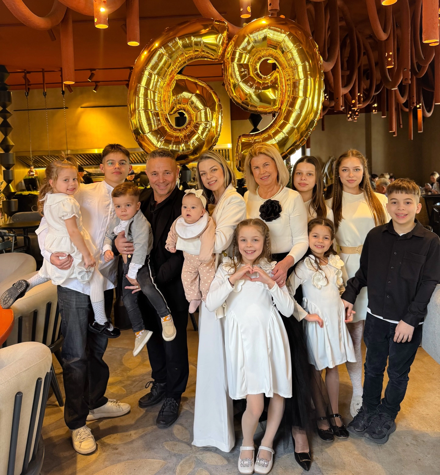 Familia Marinei Cârnaț