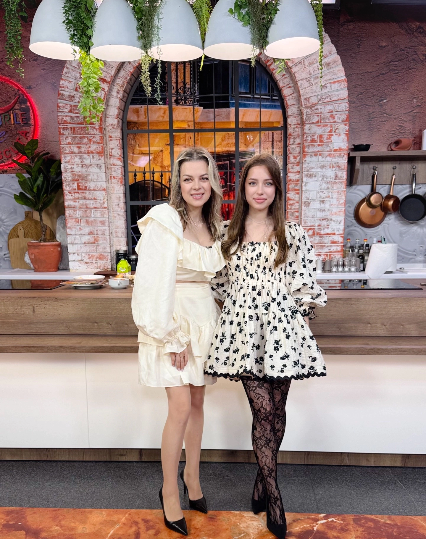 Marina și Manuella Cârnaț