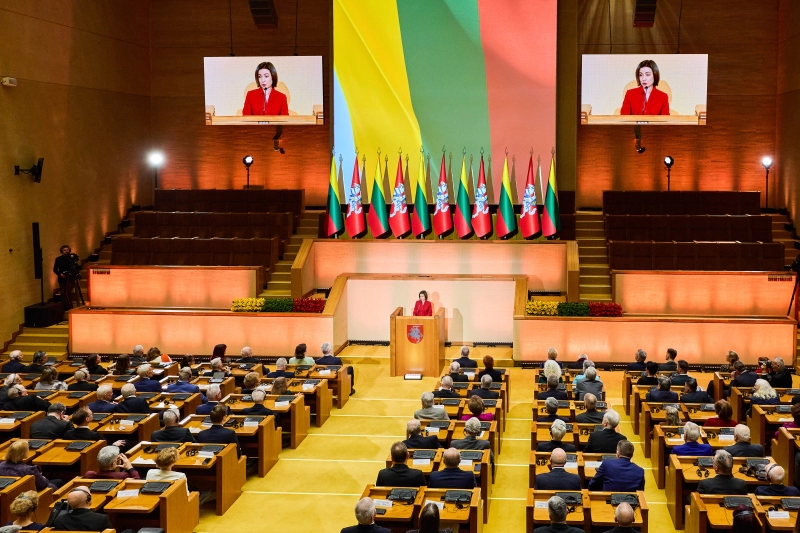 Maia Sandu în plenul Parlamentului Lituaniei