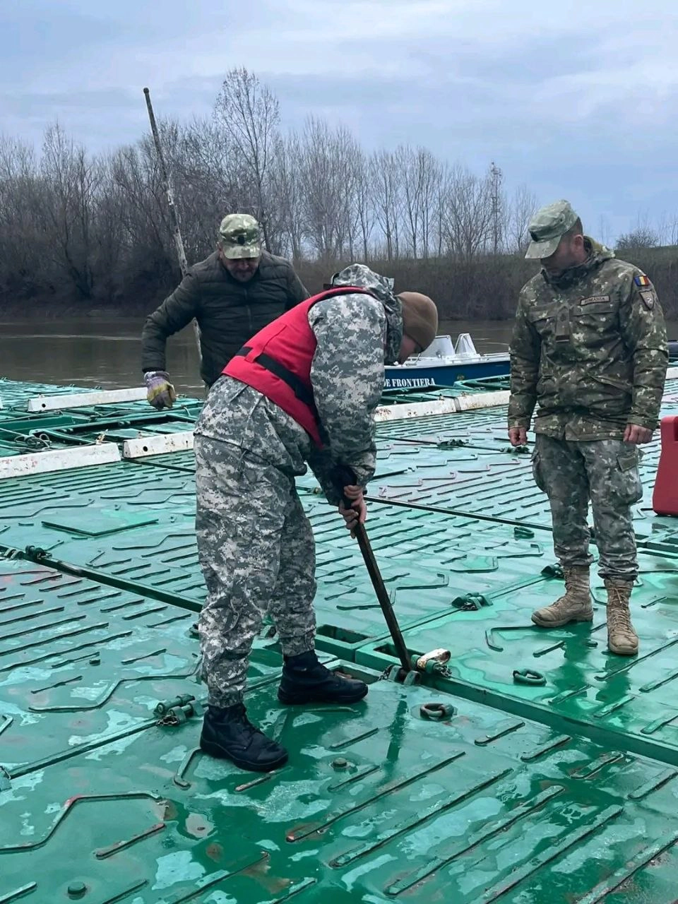 Geniștii militari au intervenit la PTF Leova–Bumbăta