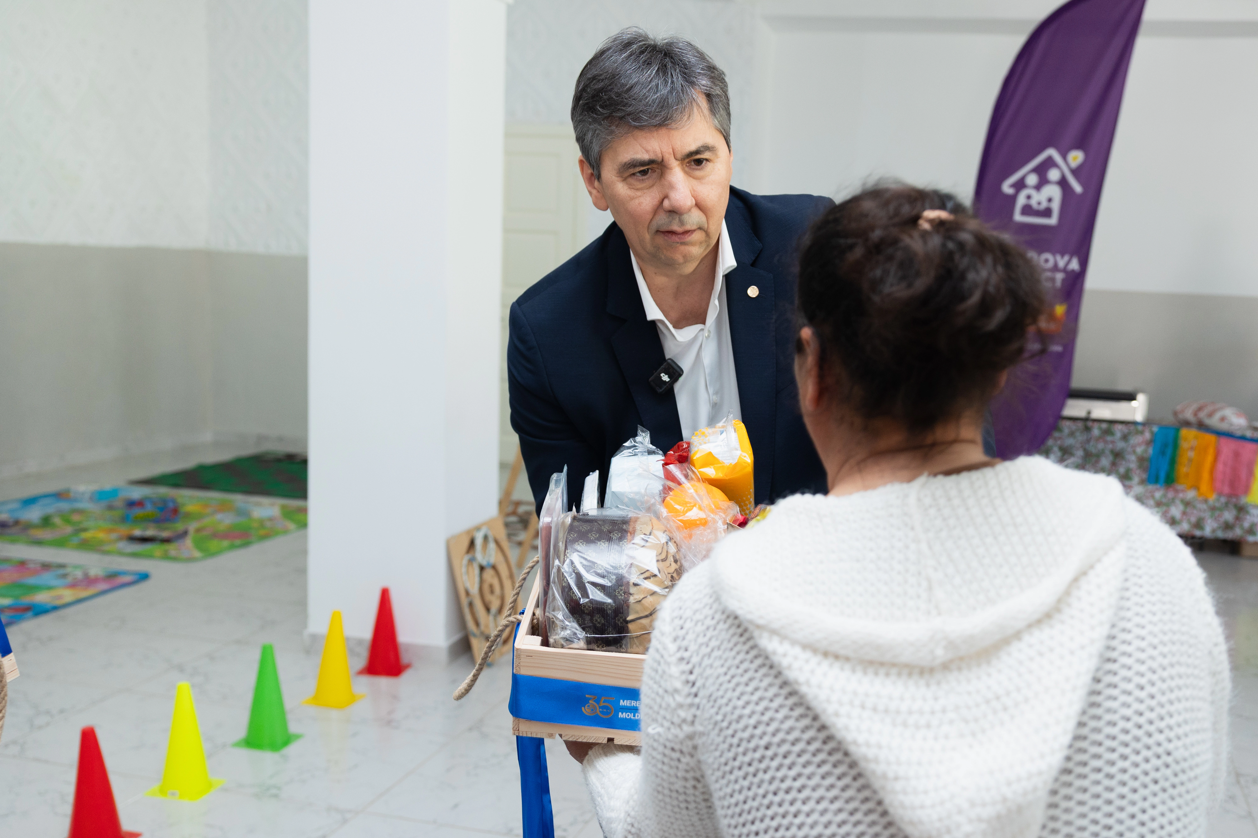 Moldindconbank și The Moldova Project aduc bucurie familiilor din Hâncești