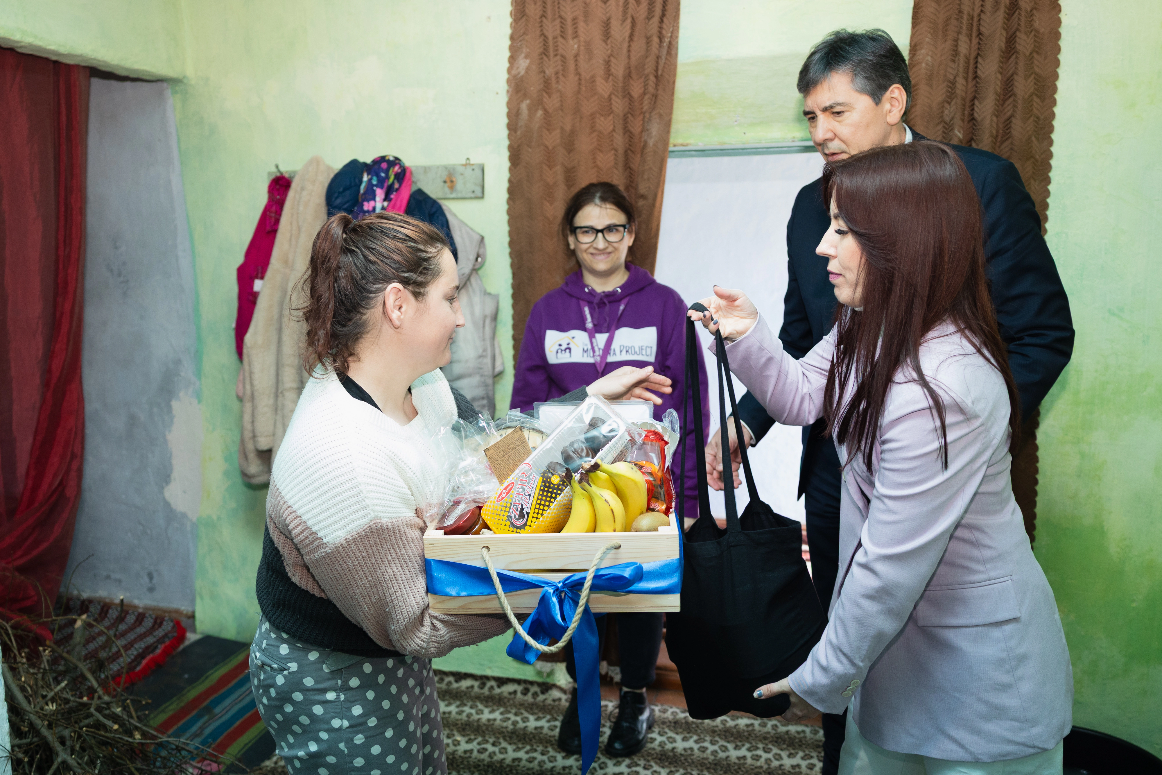 Moldindconbank și The Moldova Project aduc bucurie familiilor din Hâncești
