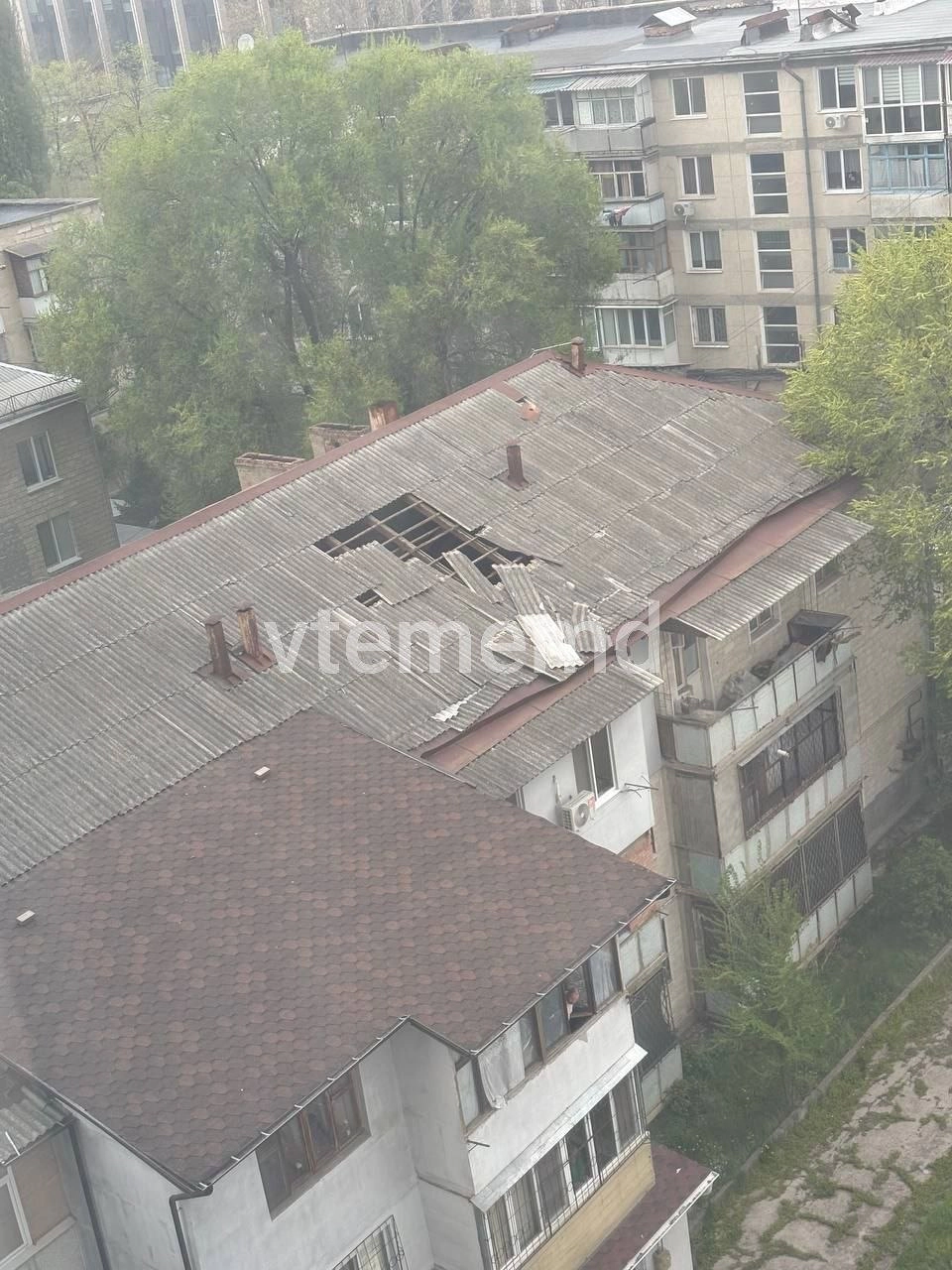 Acoperiș deteriorat