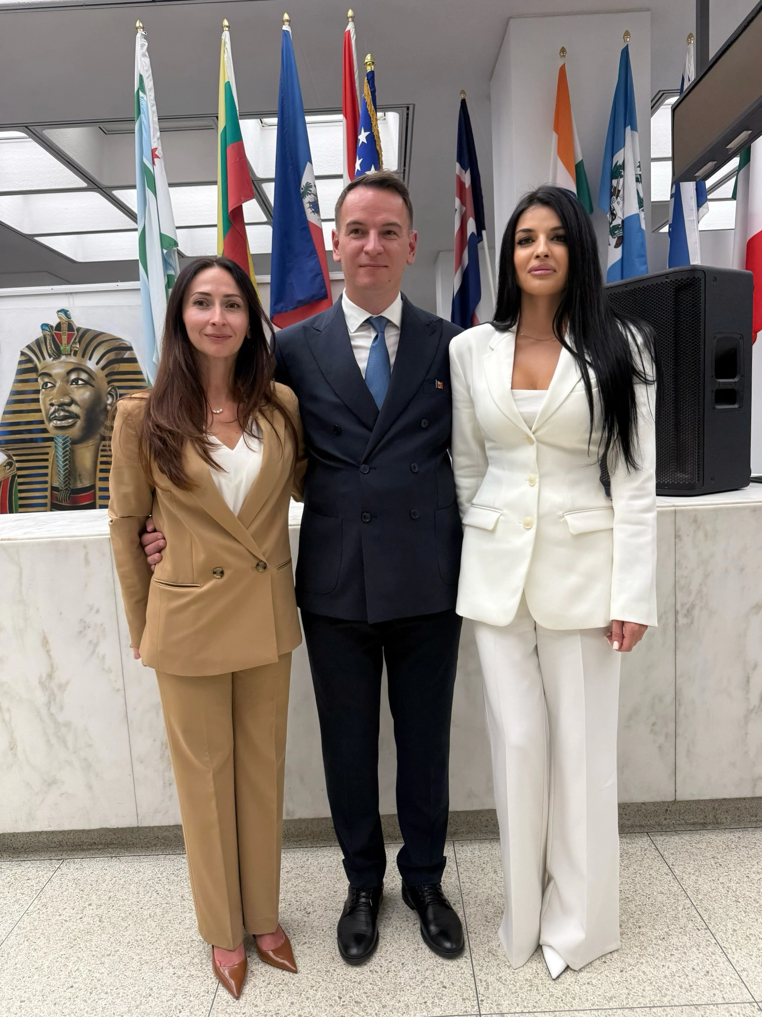 Tricolorul Republicii Moldova, arborat în premieră la Chicago