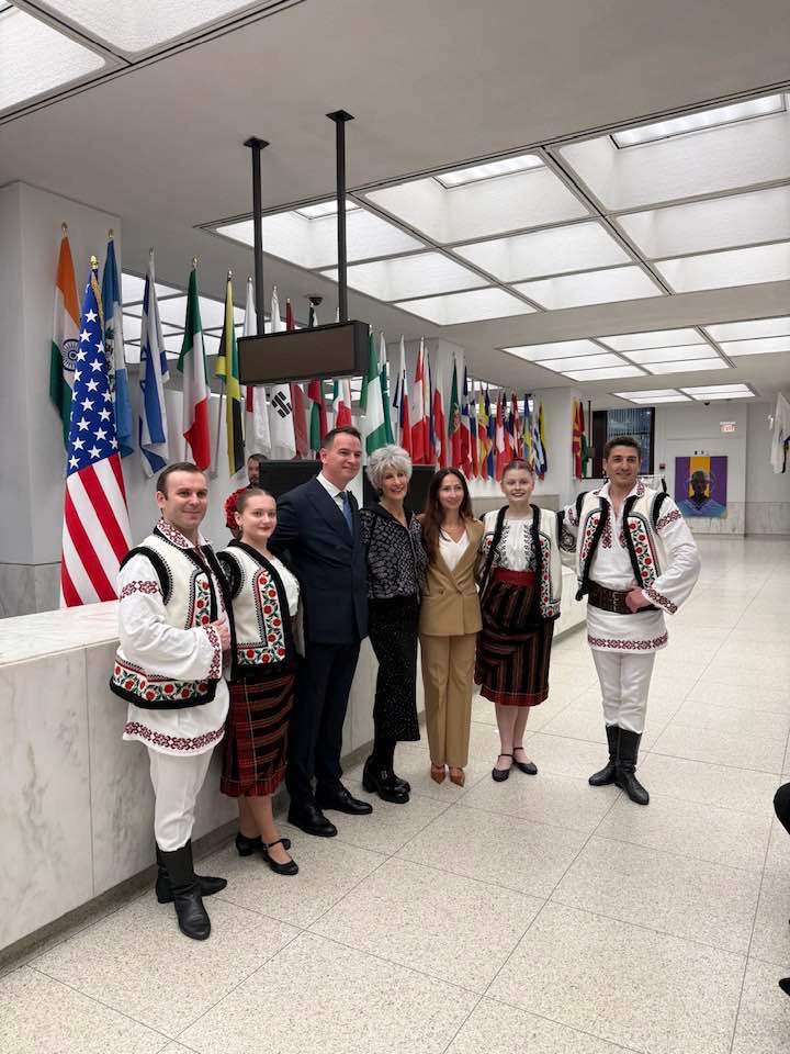 Tricolorul Republicii Moldova, arborat în premieră la Chicago