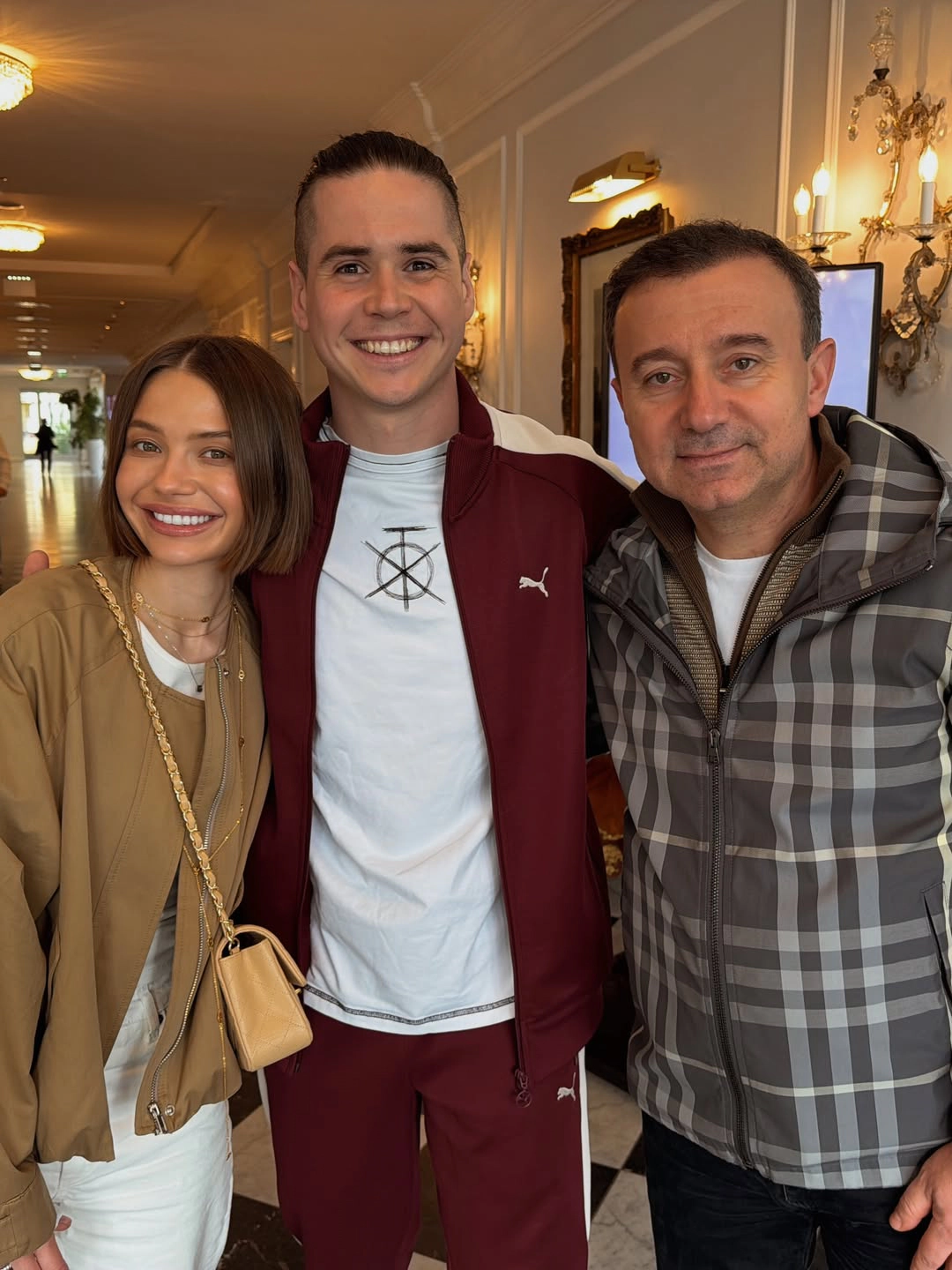 Gabriela Damir, Satoshi și Vasile Advahov