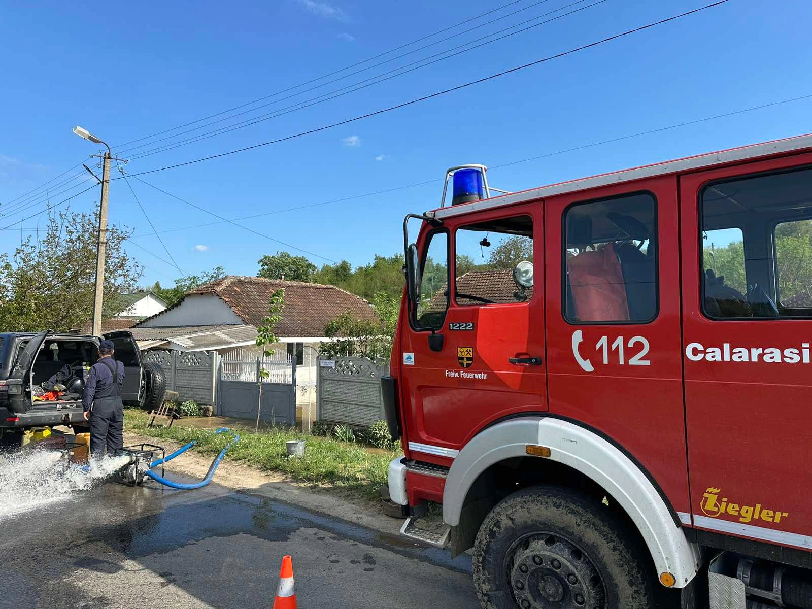 Intervenție pompieri