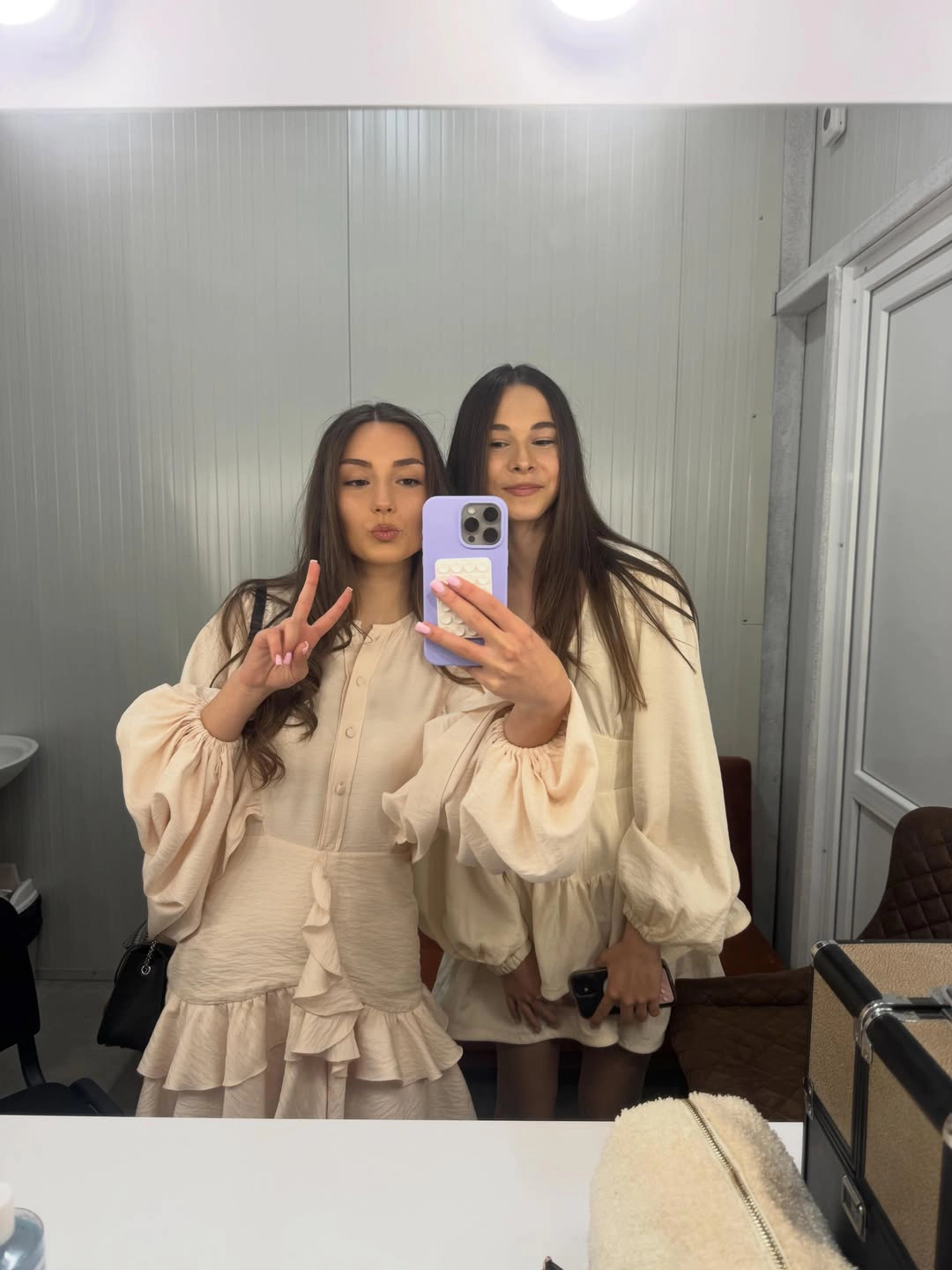 Mirela Bradu și Sandra Ghidirim